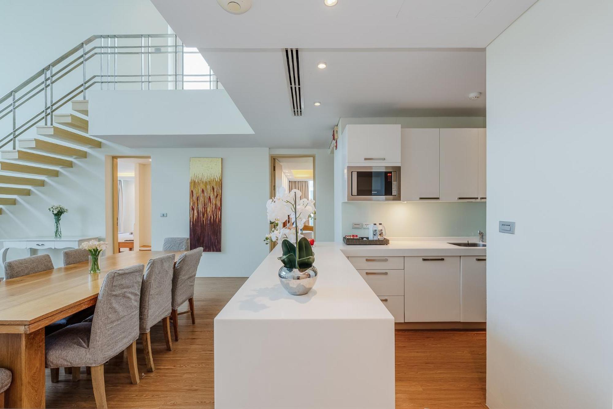Splash Beach Resort, Maikhao Phuket - Sha Extra Plus Mai Khao Exterior foto A modern kitchen