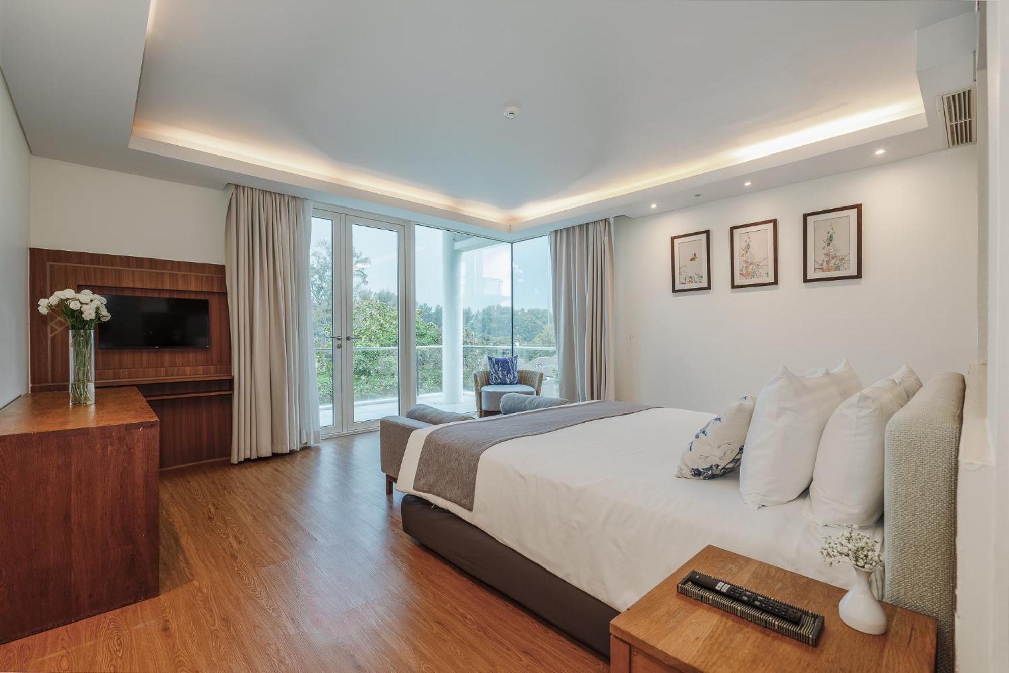 Splash Beach Resort, Maikhao Phuket - Sha Extra Plus Mai Khao Exterior foto A bedroom at the hotel